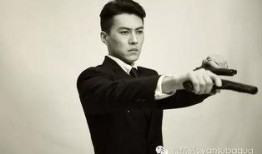 今日八卦爆料靳东,神秘美女引网友热议