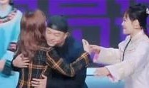 娱乐吃瓜群众歌曲视频,揭秘“吃瓜群众”歌曲背后的火爆视频